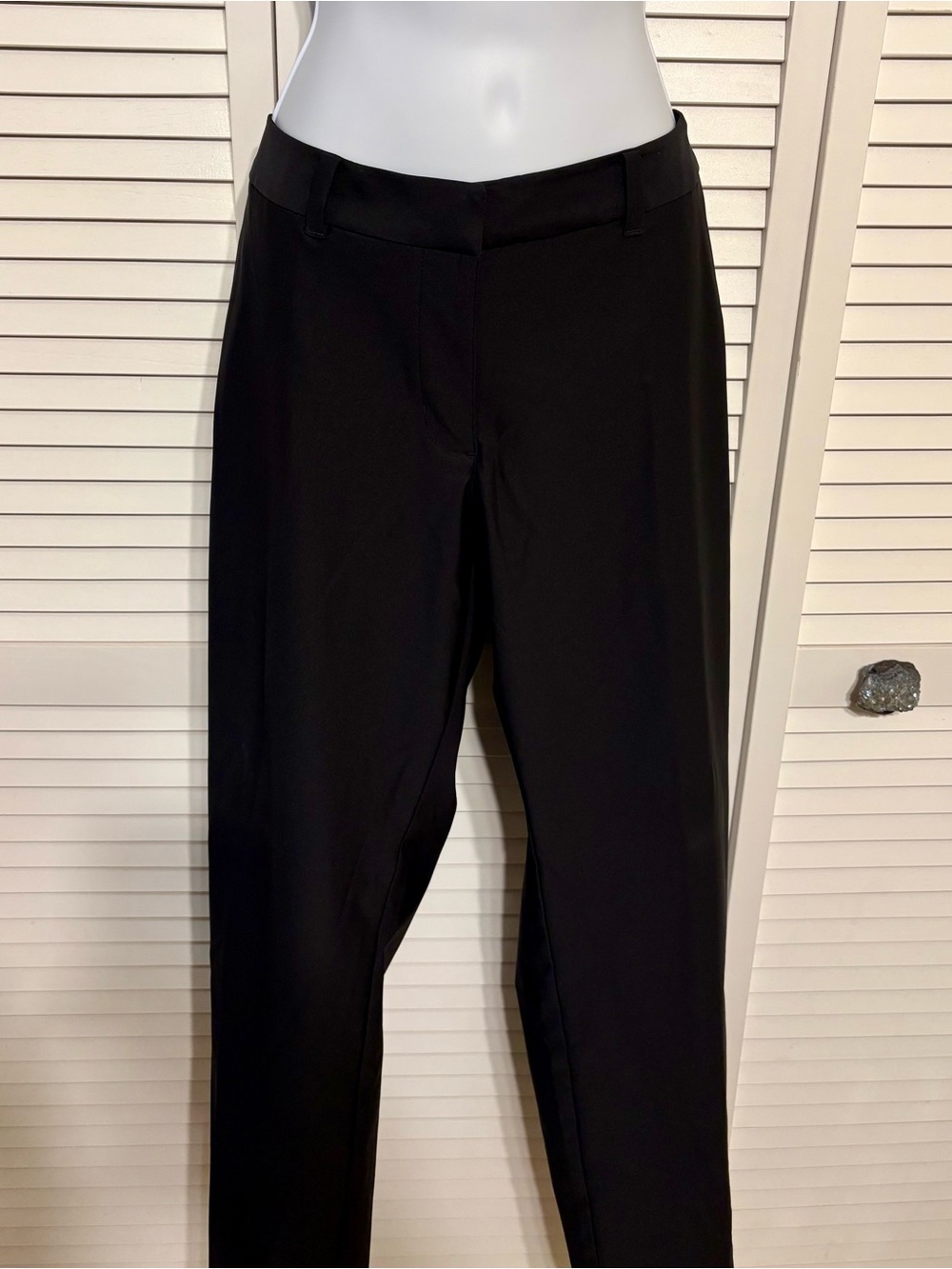 Nike Women's Black Straight Leg Dress Pants